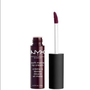 ❌SOLD❌NYX Soft Matte Deep Lip Cream Transylvania